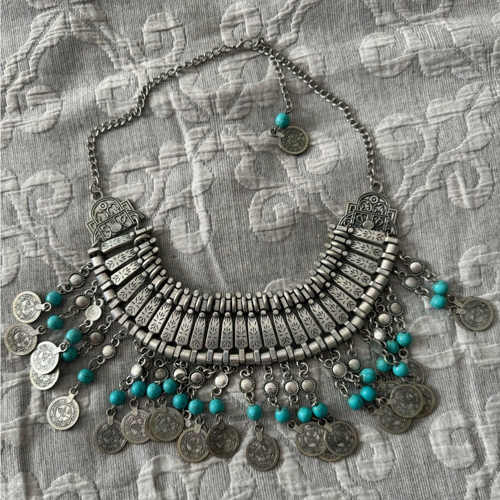Tribal turquoise necklace. Great for festivals! Only worn once to Coachella